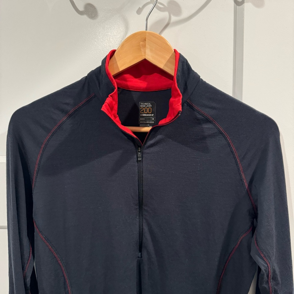 NWOT Icebreaker GT 200 Technical Base Layer Charcoal Gray Red Mens Outdoor Sz M - Picture 2 of 9